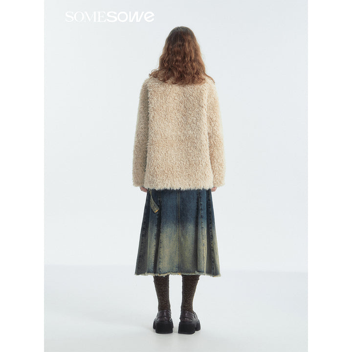 SomeSowe Horn Button Furry Long Jacket Beige