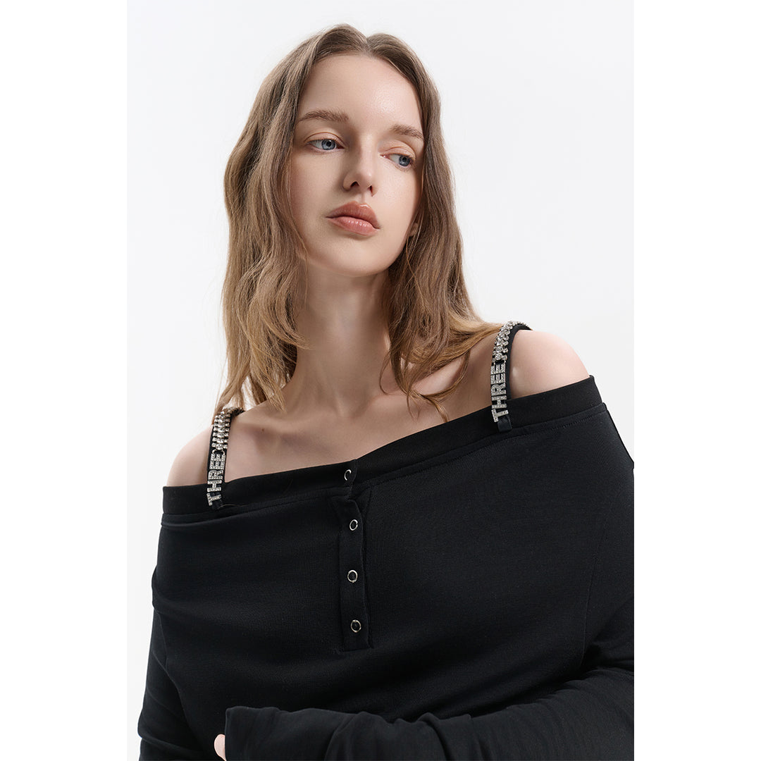 Three Quarters Logo Diamond Chain Off Shoulder Wool Top Black