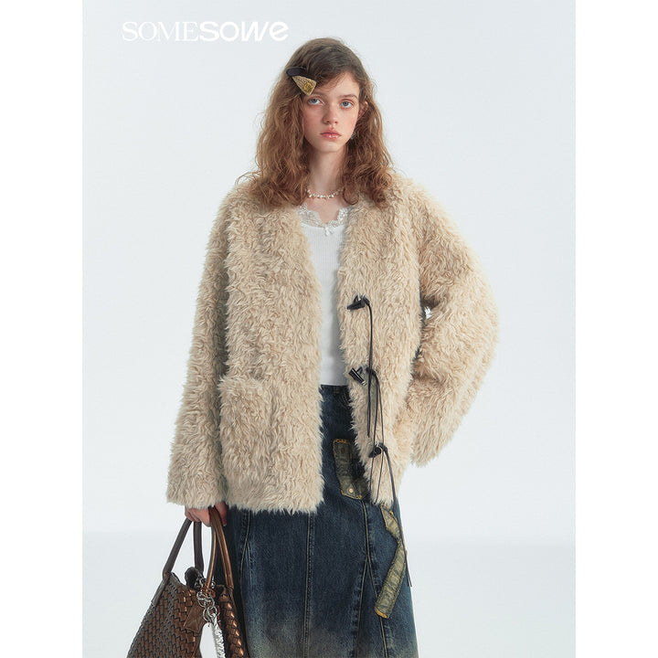 SomeSowe Horn Button Furry Long Jacket Beige