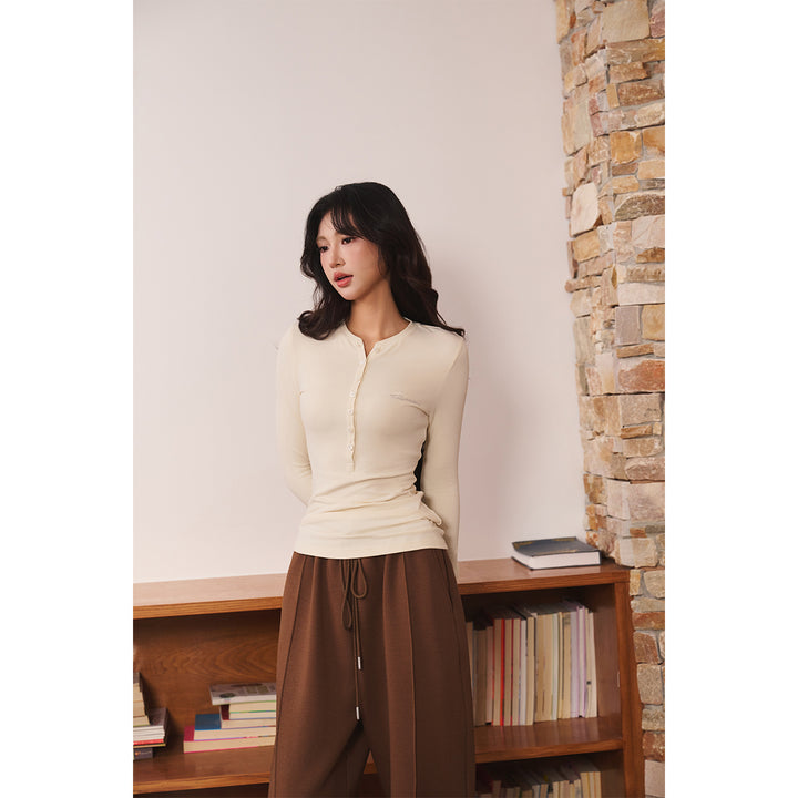 Three Quarters Hotfix Logo Henry Collar Slim Top Beige