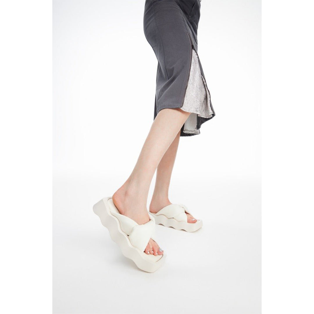 Lost In Echo Square Toe Wavy Bottom Kink Slippers White