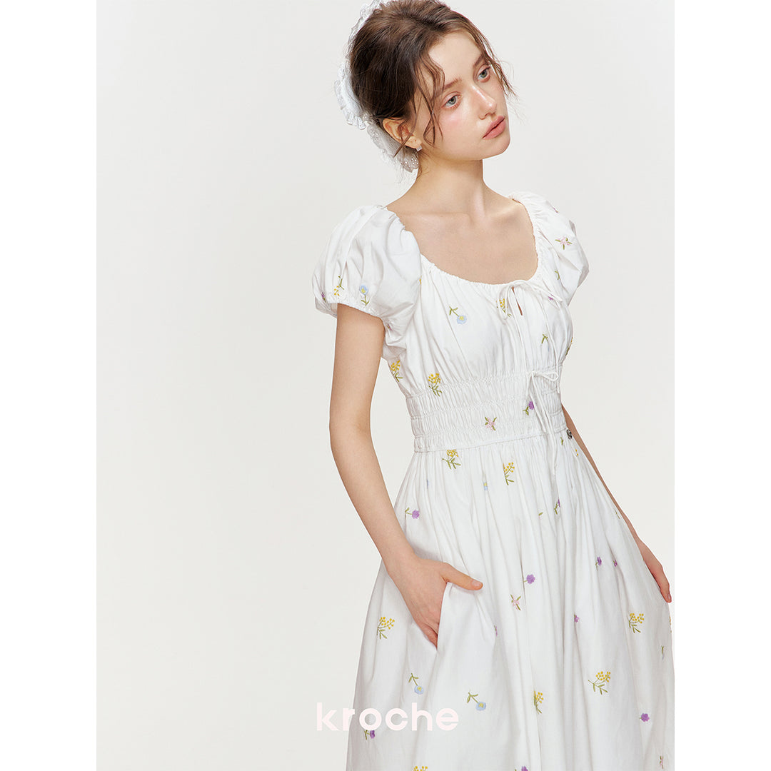 Kroche Wrinkle Floral Embroidered Long Dress