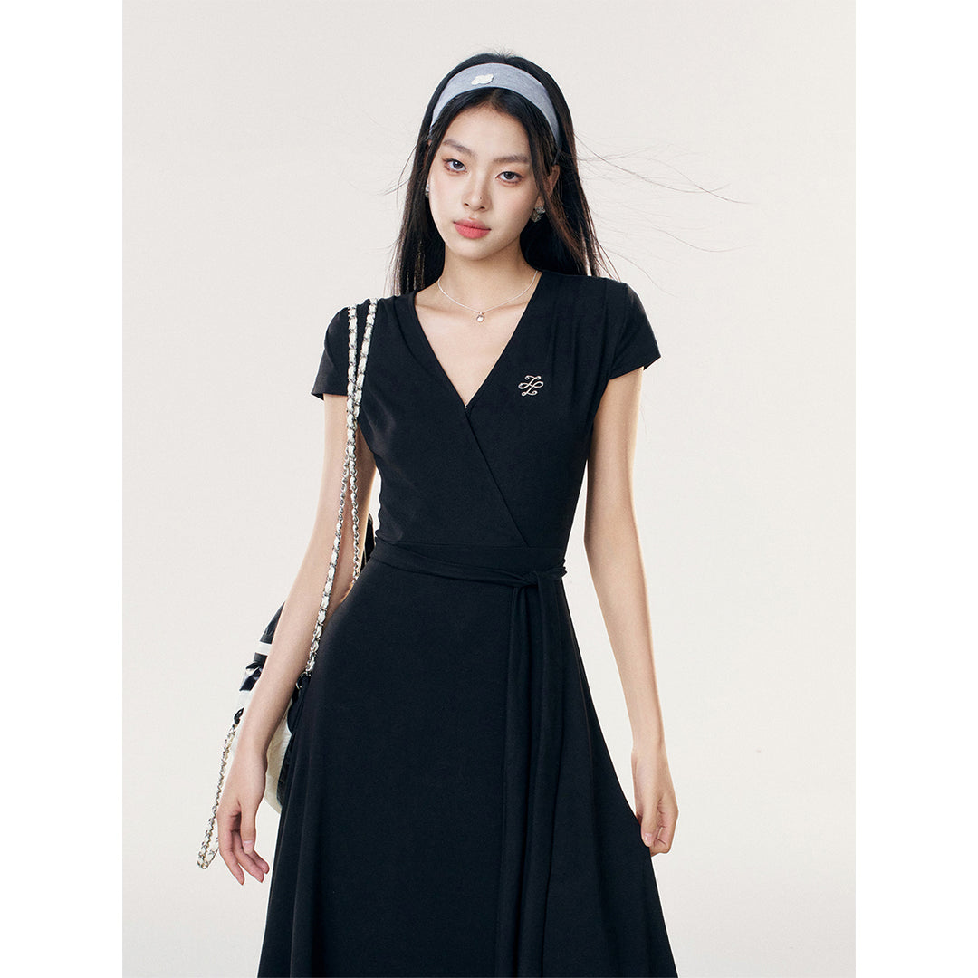 Liilou V-Neck Lace-Up A-Line Long Dress