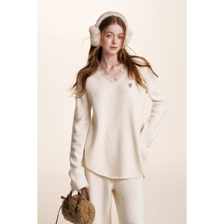 Kroche Lace Patchwork V-Neck Knit Top Cream