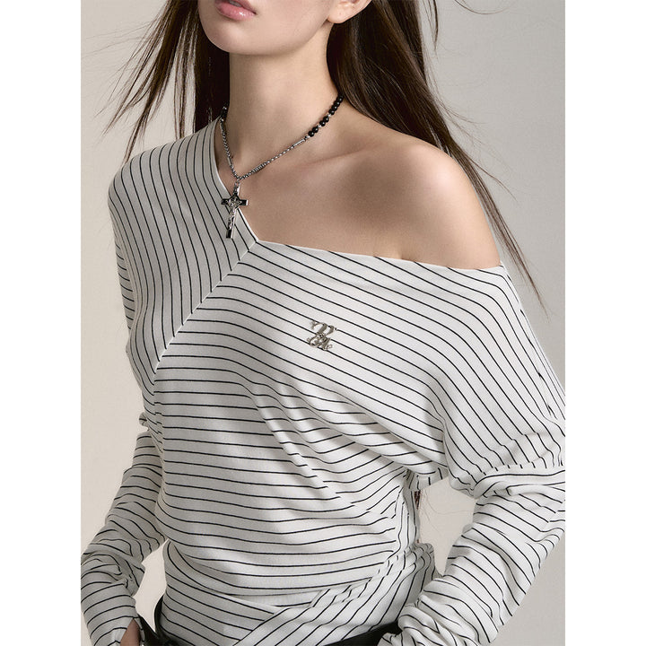 Via Pitti Irregular Striped Off-Shoulder Slim Top White