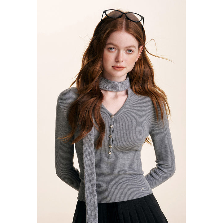 Kroche Rose Button V-Neck Knitted Top Gray