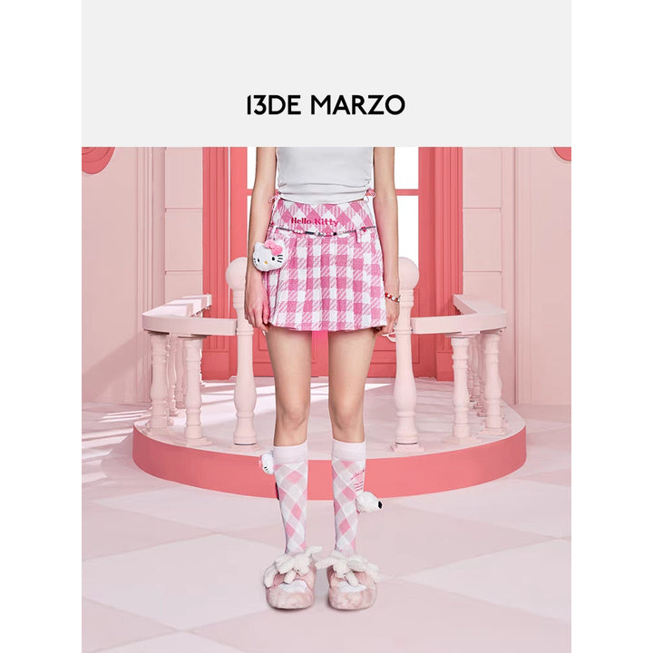13De Marzo X Hello Kitty Plush Toy Plaid Skirt Pink - Mores Studio
