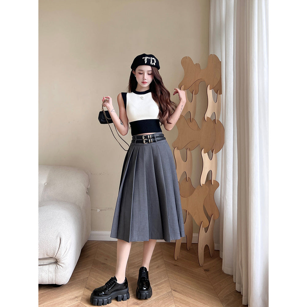 Three Quarters Classic Pleated Long Skirt Grey - Mores Studio